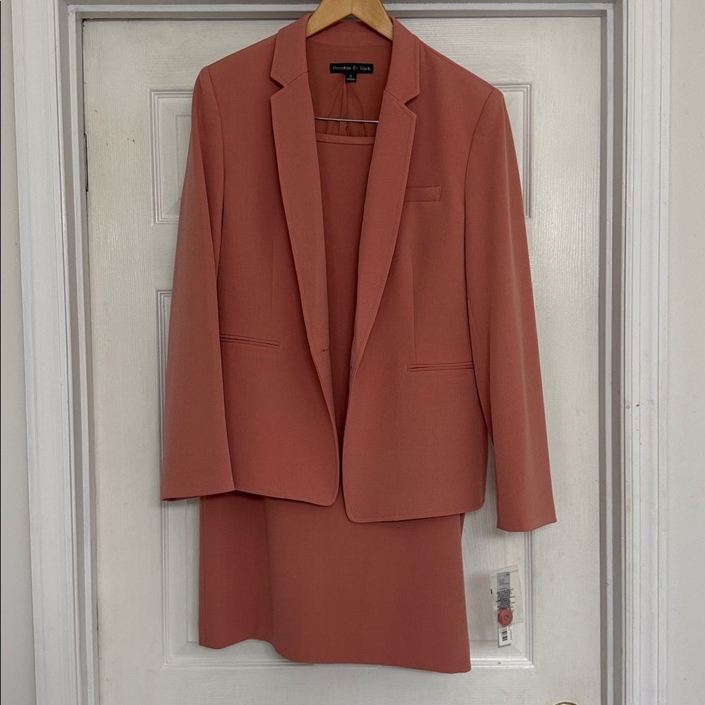 Preston & York Notch Lapel One Button Crepe Blazer & Skirt, NWT, sz 10